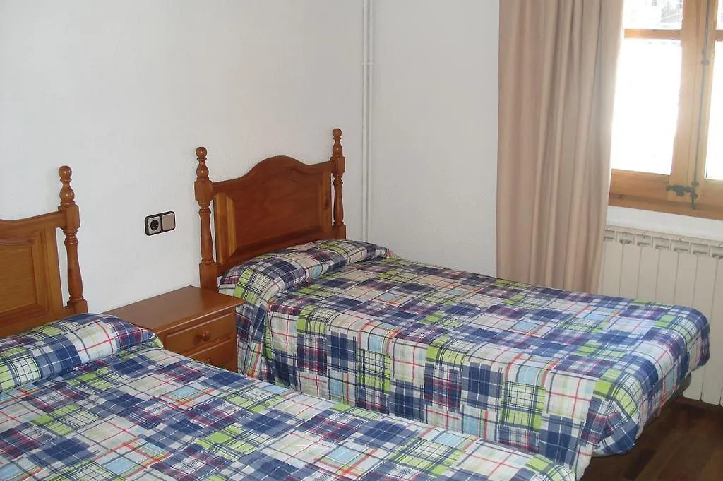 Apartaments Pont Romanic Espot