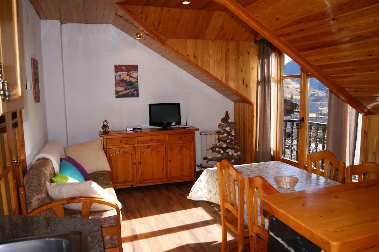 Apartaments Pont Romanic Espot 0*,  Spain