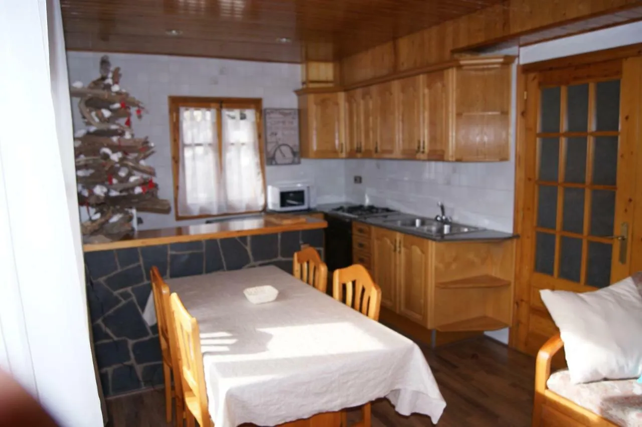 Apartaments Pont Romanic Espot Apartment