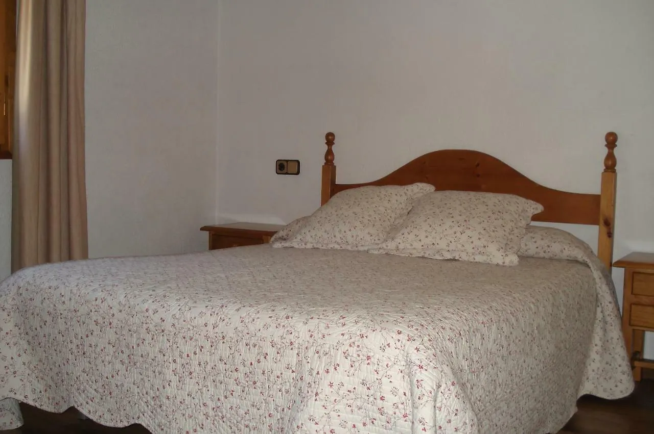 Apartaments Pont Romanic Espot 0*,  Spain